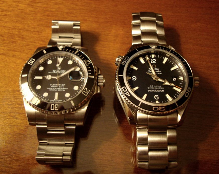 omega moonwatch vs rolex submariner